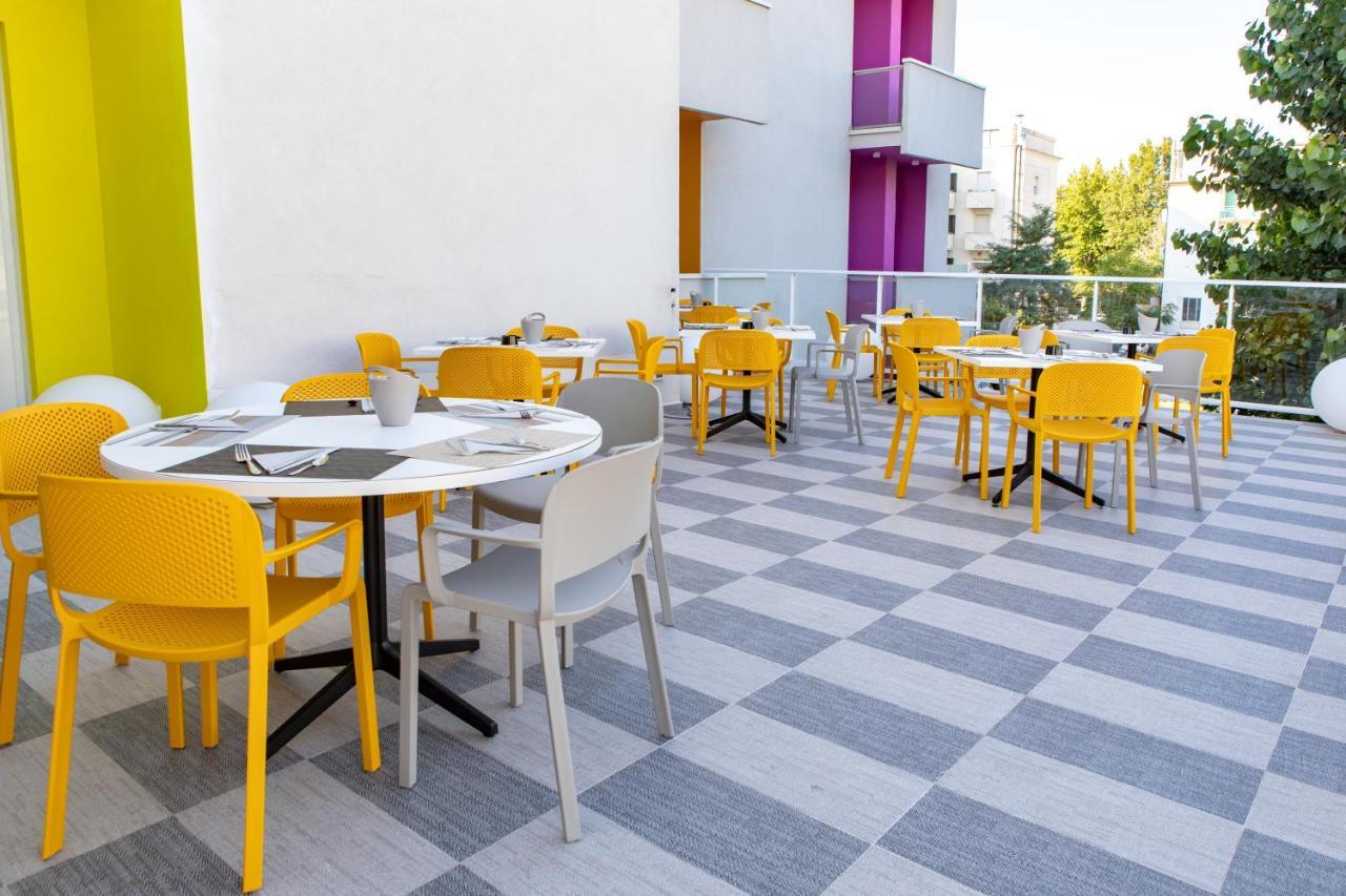 Hotel Rainbow ***S Ρίμινι Εξωτερικό φωτογραφία